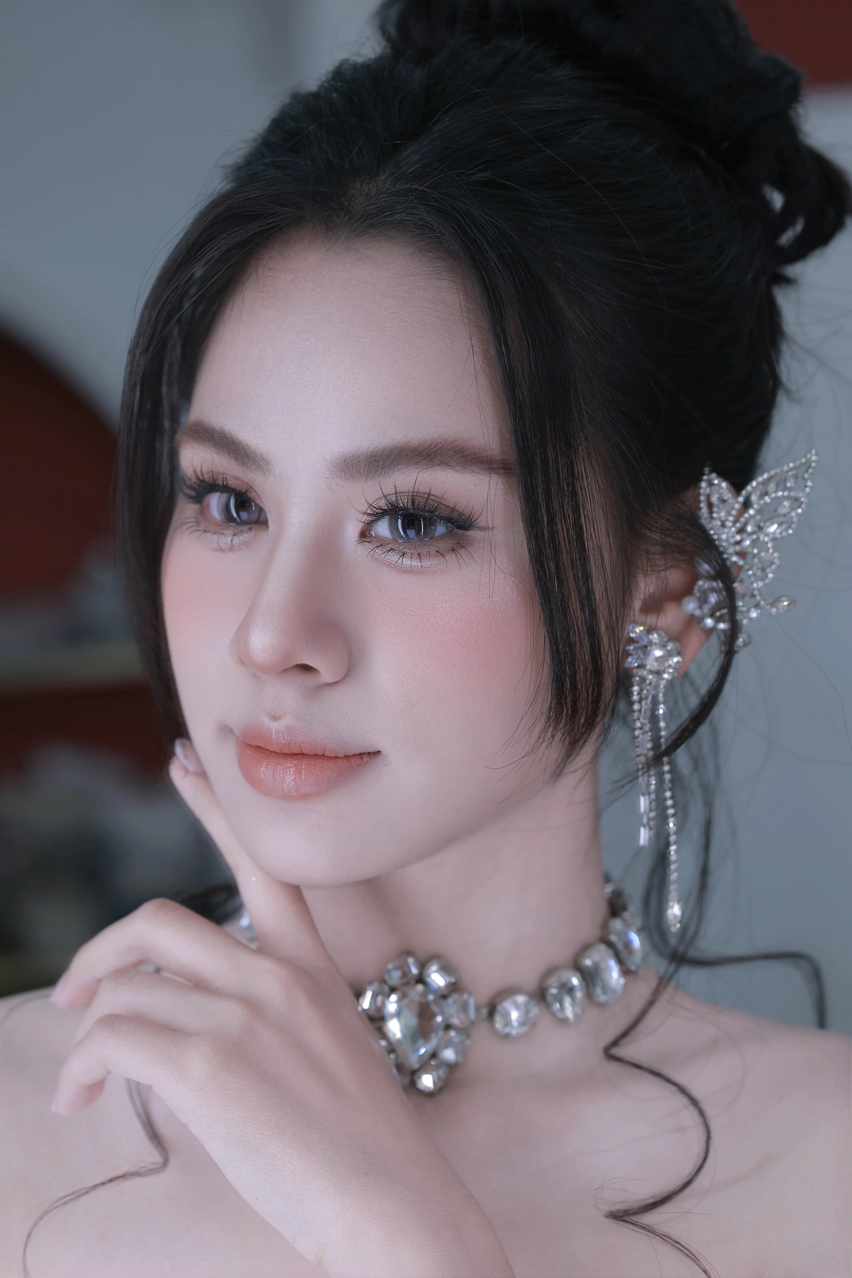 Cô dâu với lớp makeup tự nhiên